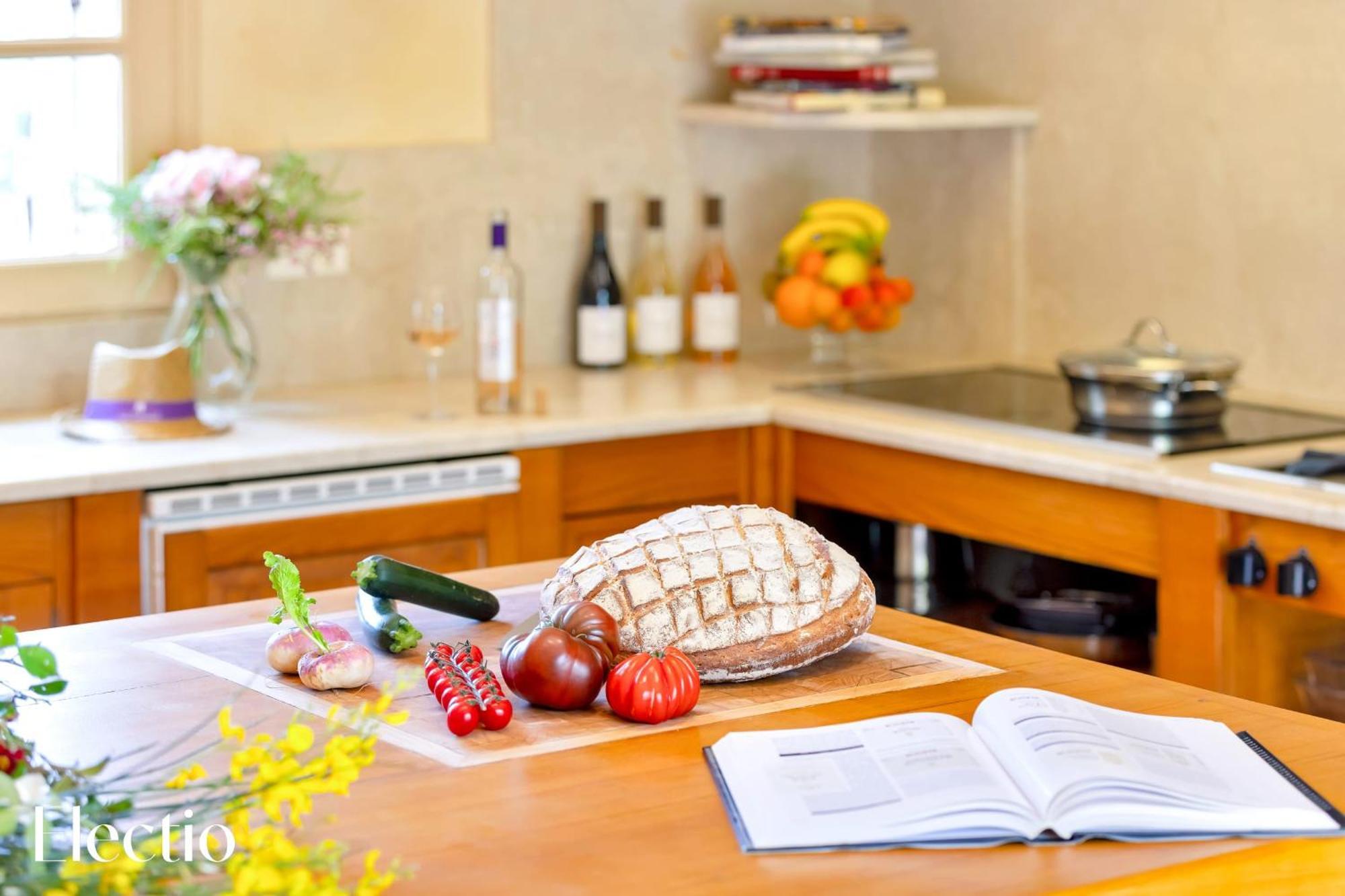 Le Puy-Sainte-Réparade Bastide Domaine Tour Campanetsアパートホテル エクステリア 写真